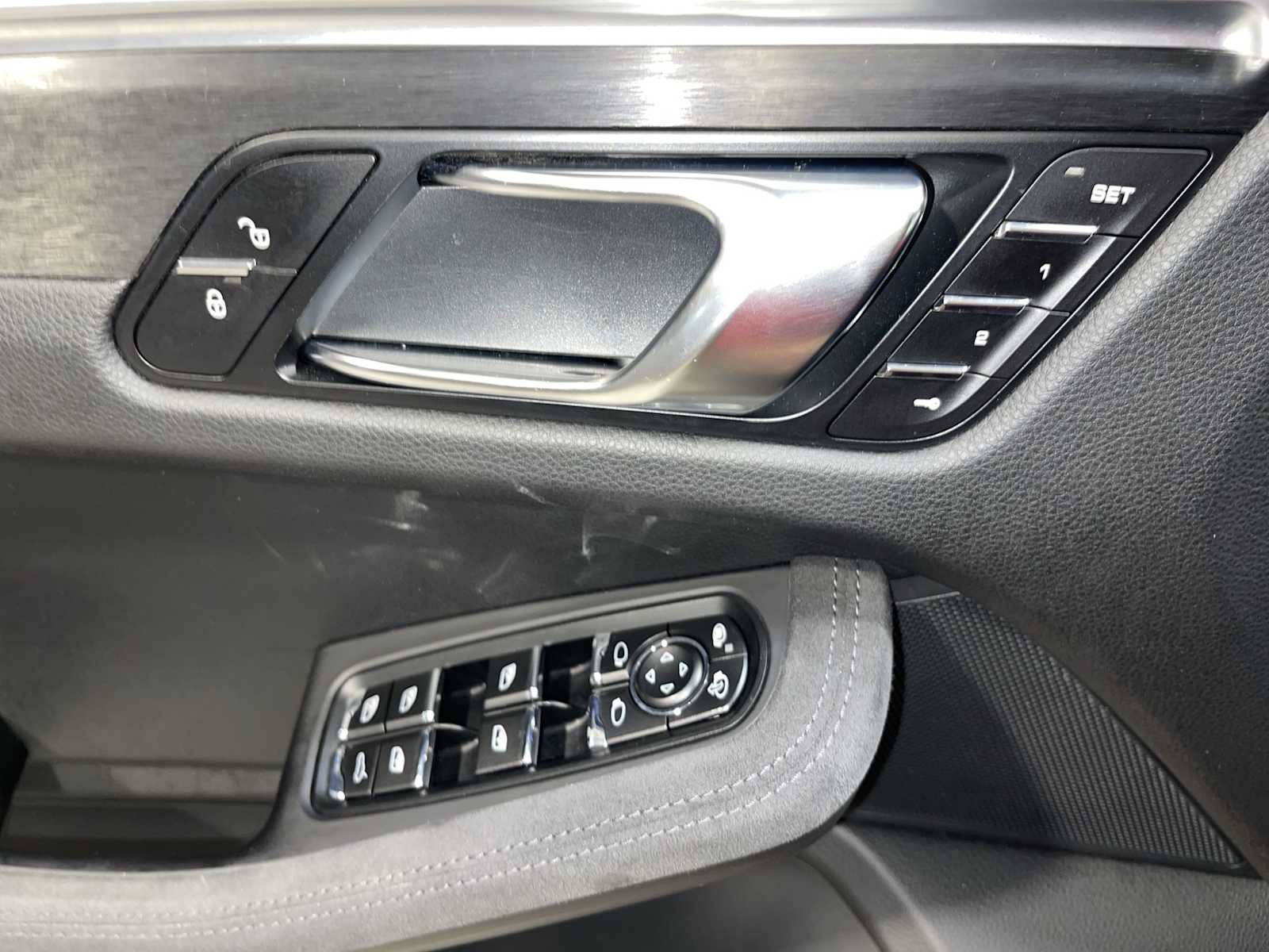 Used 2018 Porsche Macan GTS AWD/4WD image 23