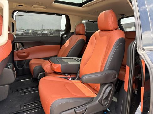 New 2026 Kia Carnival SX FWD image 15