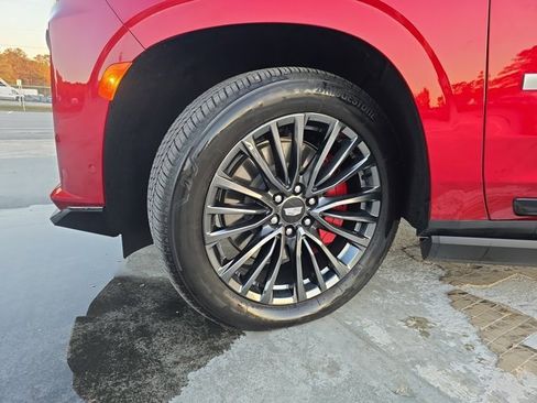 Certified 2024 Cadillac Escalade ESV V w/ Heavy-Duty Trailer Package image 33