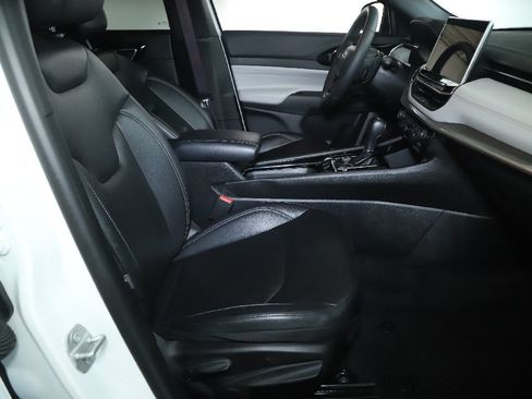 Used 2025 Jeep Compass Limited AWD/4WD image 33