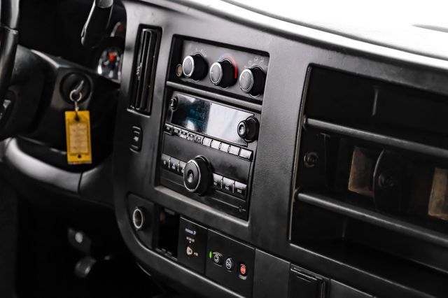 Used 2018 Chevrolet Express 2500 LT w/ LT Preferred Equipment Group RWD image 21
