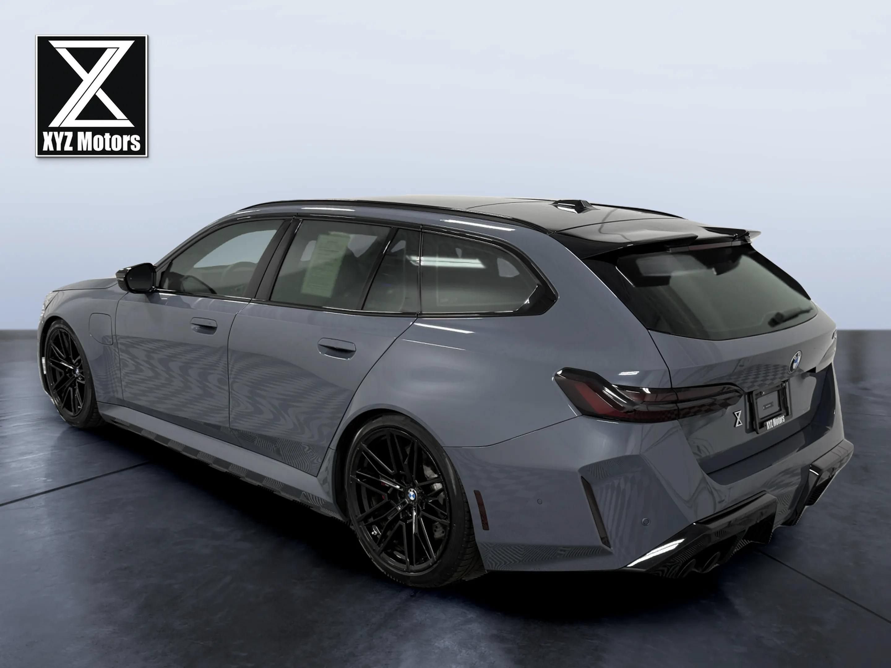 Used 2025 BMW M5 Touring AWD/4WD image 4