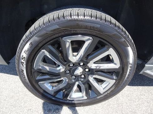 Used 2019 Chevrolet Tahoe LT w/ Luxury Package image 41