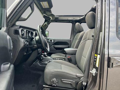 Used 2021 Jeep Wrangler Unlimited Sport w/ Sun And Sound Package AWD/4WD image 15