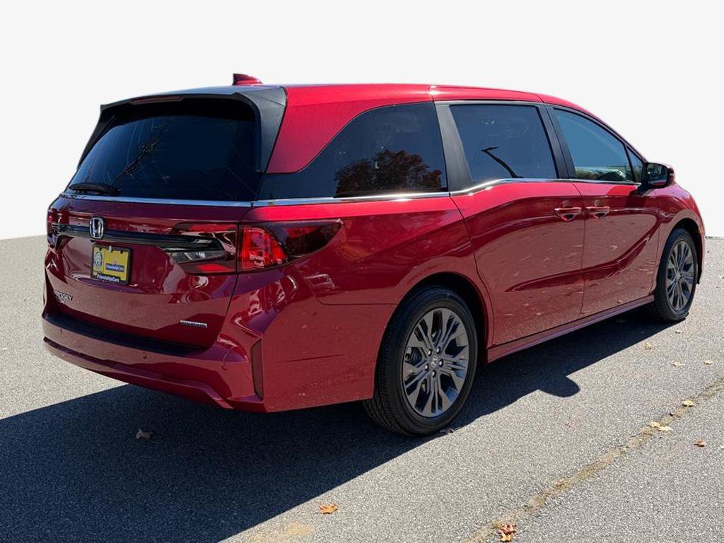 New 2027 Honda Odyssey Touring image 4