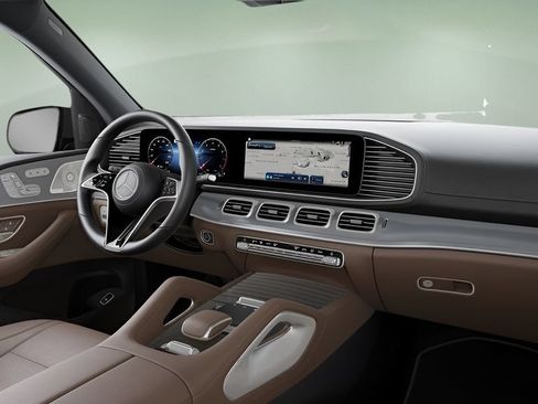 Used 2025 Mercedes-Benz GLS 450 4MATIC image 41