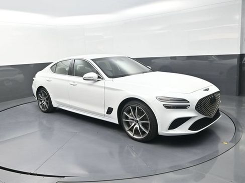 Used 2025 Genesis G70 2.5T RWD image 10