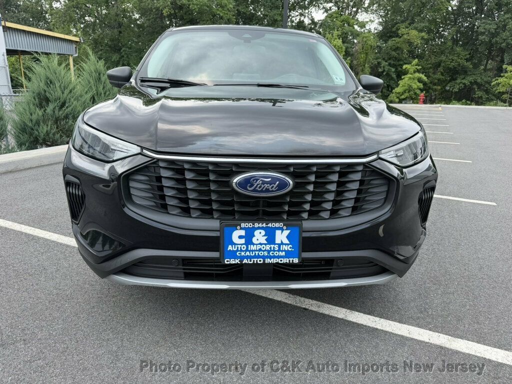 Used 2023 Ford Escape Active AWD/4WD image 9