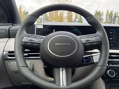 New 2026 Hyundai Tucson Limited image 22