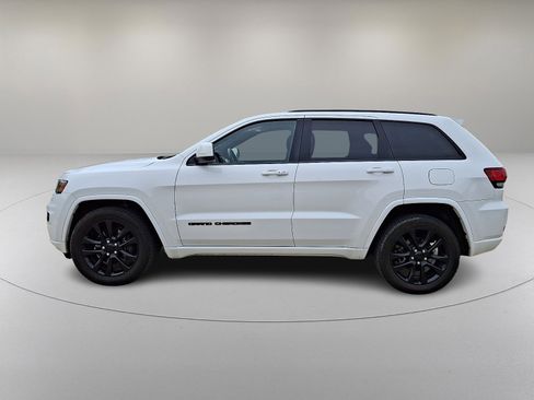Used 2021 Jeep Grand Cherokee Laredo X AWD/4WD image 6