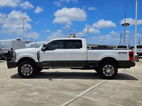 Used 2024 Ford F250 King Ranch w/ FX4 Off-Road Package AWD/4WD image 9