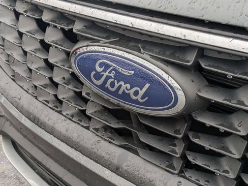 New 2024 Ford Escape SE image 12