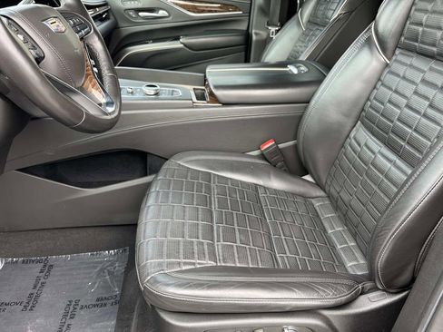Used 2021 Cadillac Escalade ESV Sport Platinum image 30