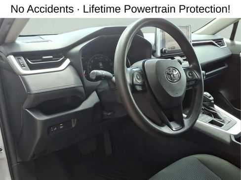 Used 2023 Toyota RAV4 LE AWD/4WD image 14