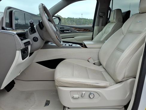 Used 2021 Cadillac Escalade Sport Platinum w/ LPO, Floor Liner Package image 3