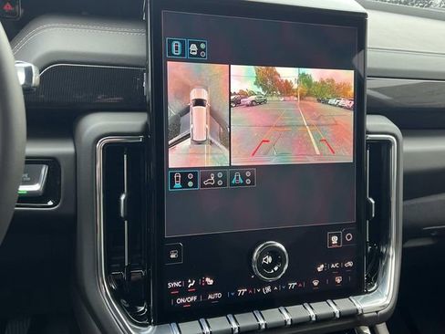 New 2026 GMC Yukon XL Elevation image 21