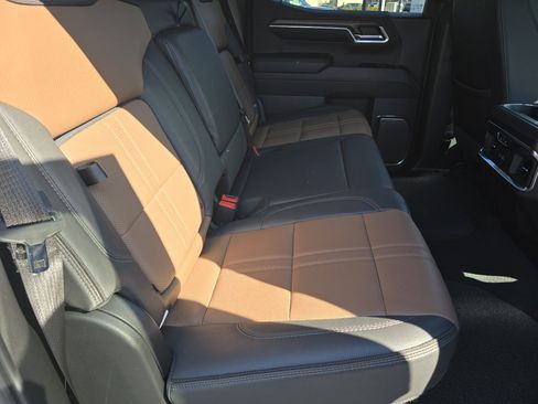 Used 2024 Chevrolet Silverado 1500 High Country image 33