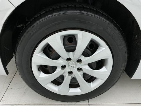 Used 2021 Toyota Corolla LE FWD image 45