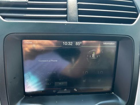 Used 2011 Ford Explorer XLT w/ 202A Rapid Spec Order Code AWD/4WD image 16
