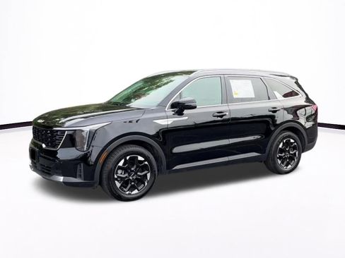Used 2024 Kia Sorento S FWD image 8