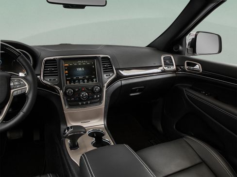 Used 2015 Jeep Grand Cherokee Overland w/ Advanced Technology Group RWD image 50