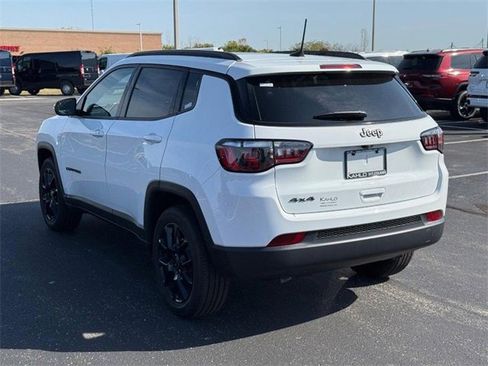 New 2025 Jeep Compass Latitude w/ Sun & Sound Group image 5