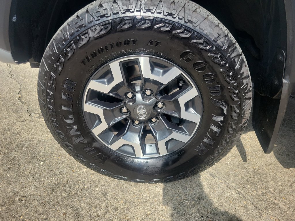 Certified 2021 Toyota Tacoma TRD Off-Road w/ Advanced Technology Package AWD/4WD image 21