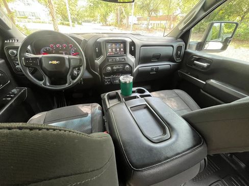 Used 2022 Chevrolet Silverado 2500 Custom w/ Custom Value Package AWD/4WD image 19