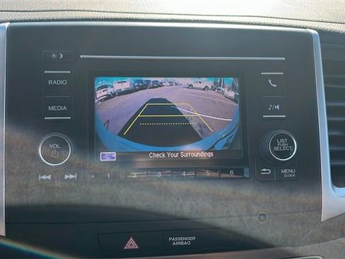 Used 2019 Honda Pilot LX image 18