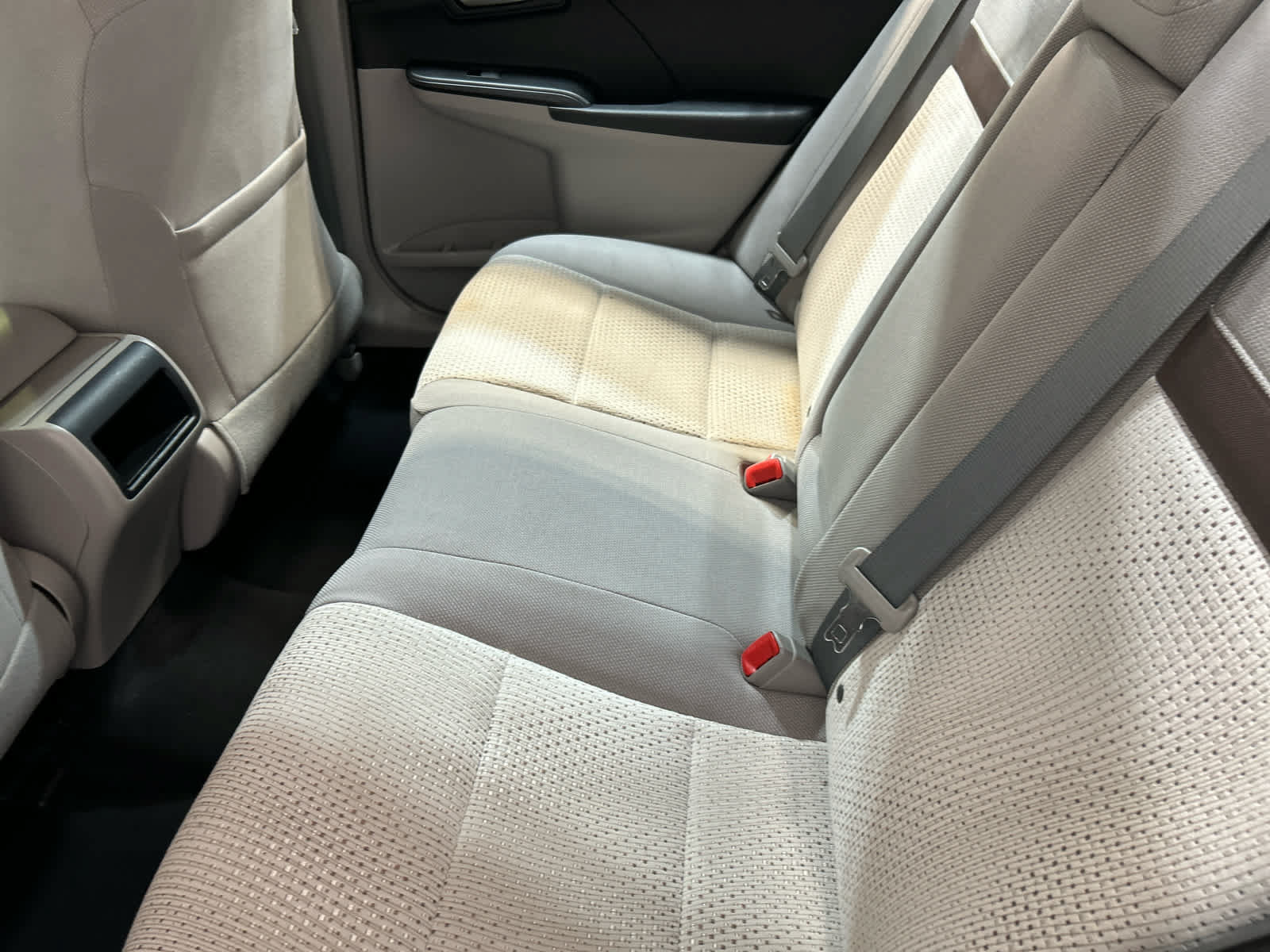 Used 2012 Toyota Camry LE FWD image 12