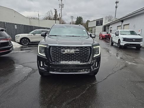 Used 2023 GMC Yukon Denali Ultimate image 2