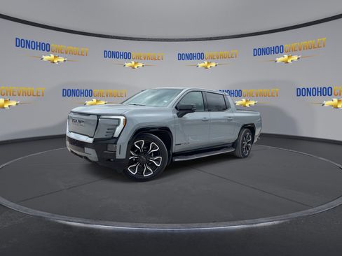 Used 2024 GMC Sierra EV Denali image 7