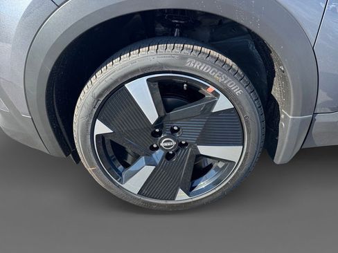 New 2026 Nissan Kicks SR w/ SR Premium Package AWD/4WD image 6