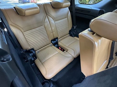 Used 2017 Land Rover Discovery HSE Luxury image 19