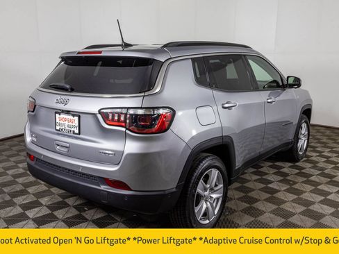 Used 2022 Jeep Compass Latitude w/ Convenience Group AWD/4WD image 16