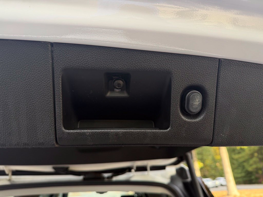 Used 2018 GMC Yukon XL Denali RWD image 45