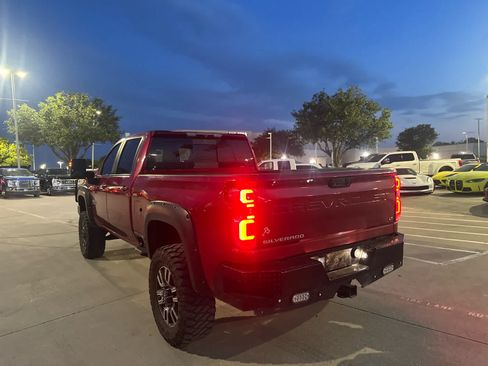 Used 2020 Chevrolet Silverado 2500 LT w/ Texas Edition AWD/4WD image 4