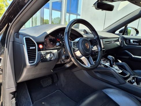Used 2020 Porsche Cayenne AWD/4WD image 8