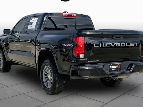 Used 2024 Chevrolet Colorado LT w/ LT Convenience Package image 12