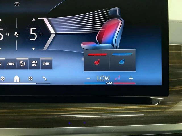 Used 2026 BMW X7 xDrive40i w/ Premium Package AWD/4WD image 87