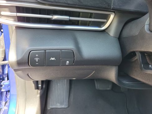 Used 2023 Hyundai Elantra Limited FWD image 28