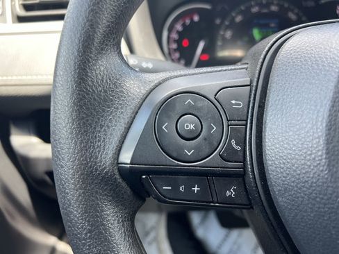 Used 2024 Toyota RAV4 XLE FWD image 19