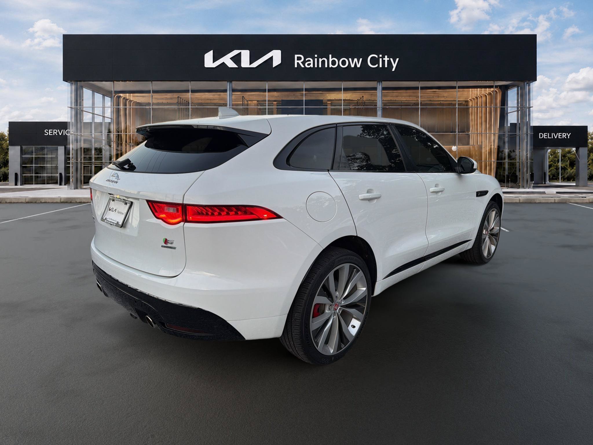 Used 2017 Jaguar F-PACE S AWD/4WD image 5