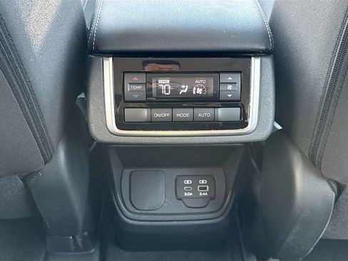 Used 2023 Subaru Ascent Premium w/ Convenience Package AWD/4WD image 30