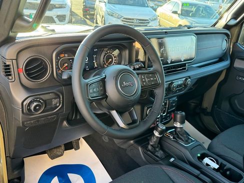 New 2026 Jeep Wrangler Unlimited Rubicon image 17