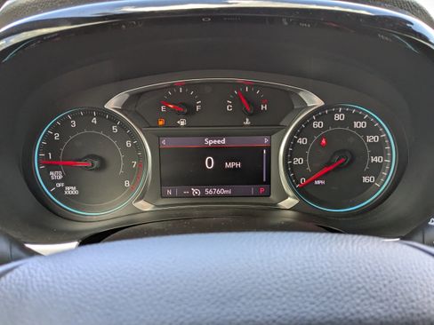 Used 2023 Chevrolet Traverse LT image 28