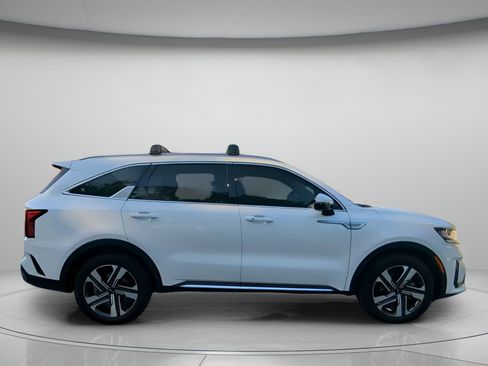 Used 2023 Kia Sorento EX AWD/4WD image 32