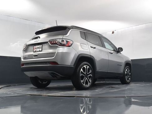 Used 2022 Jeep Compass Limited w/ Sun and Sound Group image 56