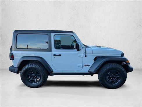 Used 2023 Jeep Wrangler Sport image 8