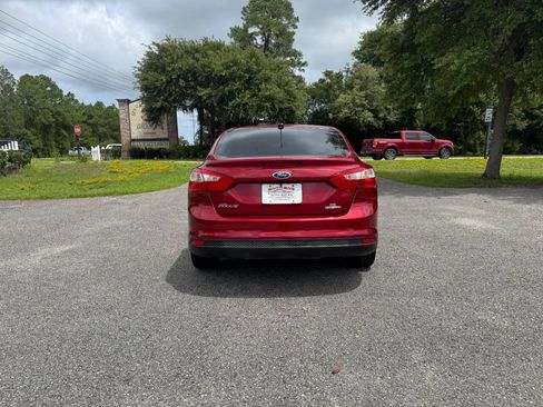Used 2013 Ford Focus SE FWD image 32